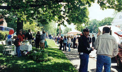 New Castle Spring Festival Shopping on the Courthouse Square...